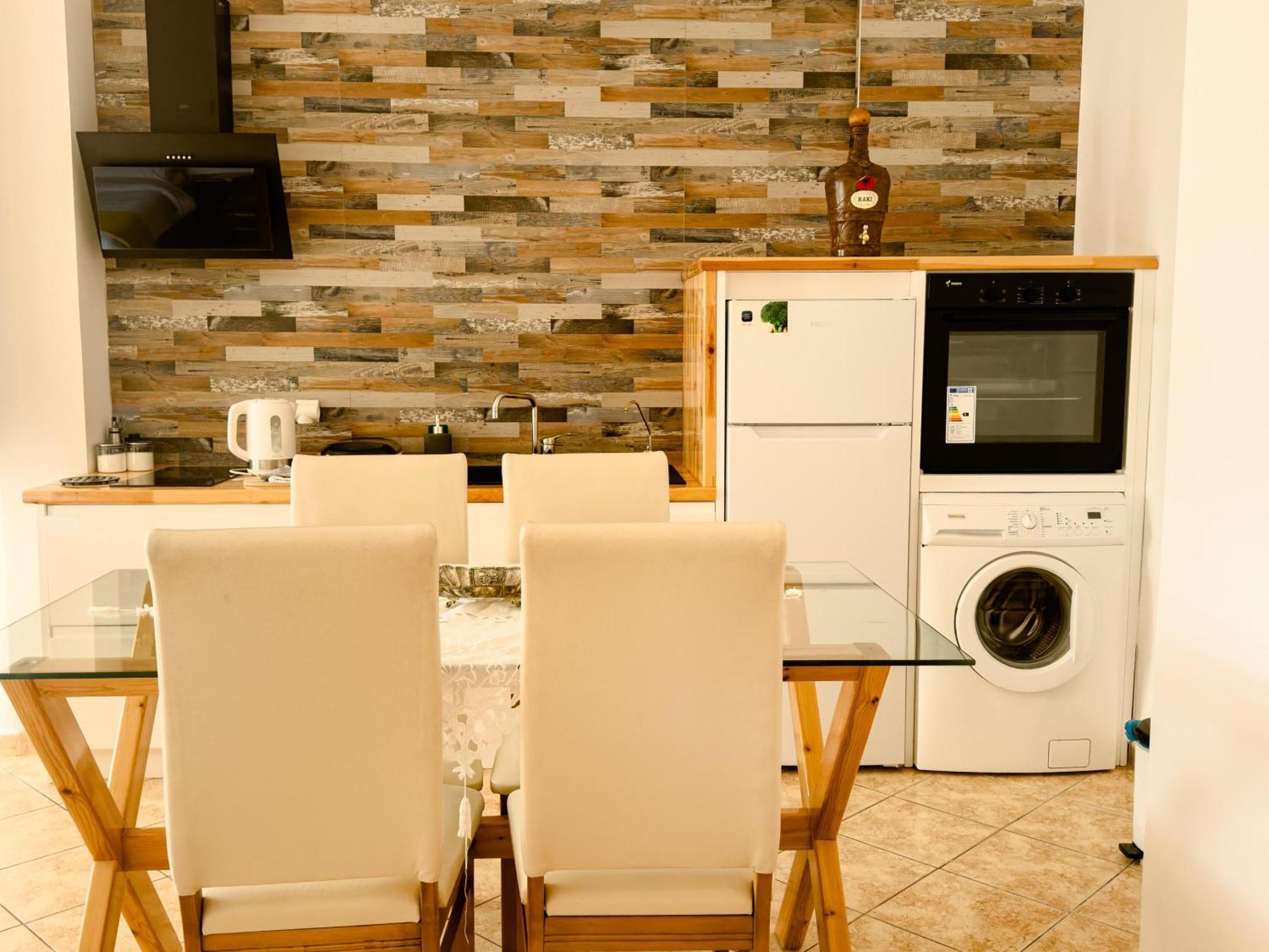 Flora Apartments Sarandë Esterno foto