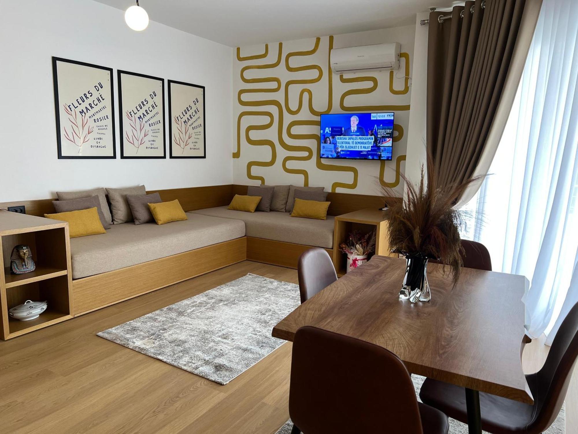 Flora Apartments Sarandë Esterno foto
