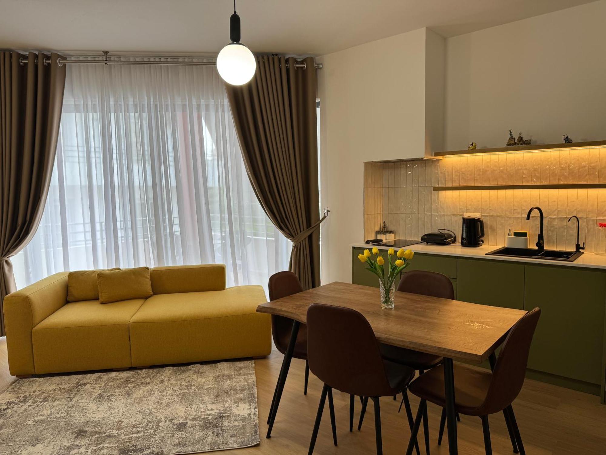 Flora Apartments Sarandë Esterno foto