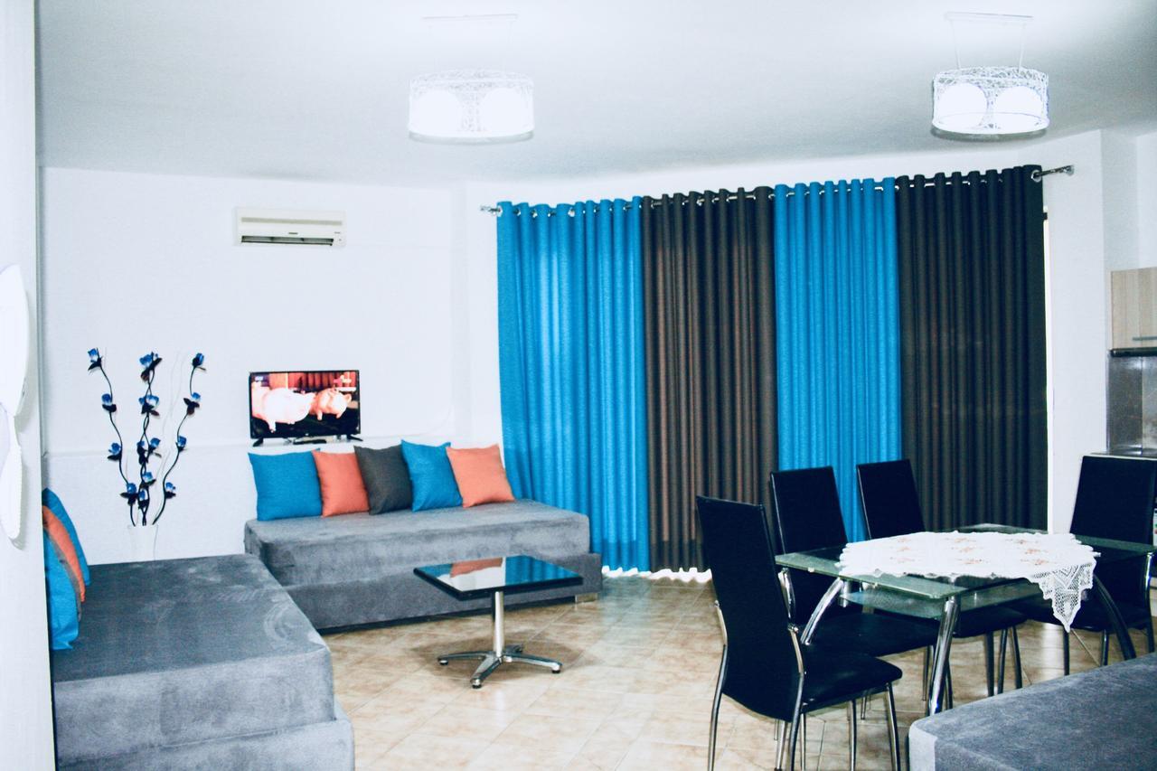Flora Apartments Sarandë Esterno foto